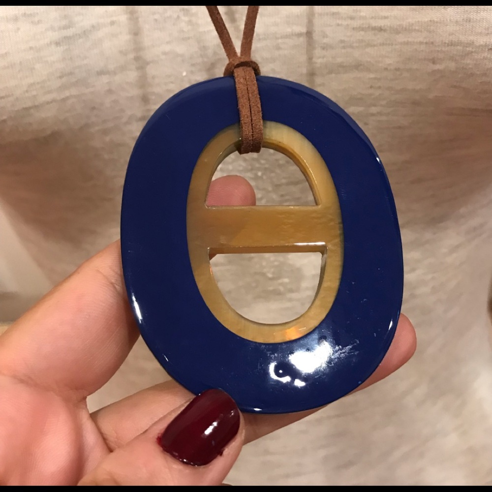 SOLD AT A PRIVATE EVENT Horn and resin adjustable - Picture 3 of 5